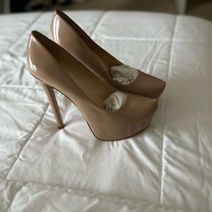 New Jessica Simpson Pumps size 9
